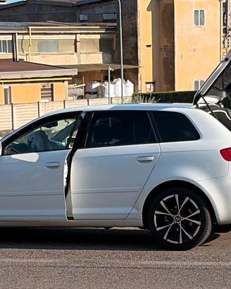 AUDI A3 8P 2010 2000 TDI 140 CV