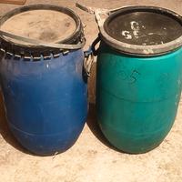 2 Bidone un plastica 50 litri