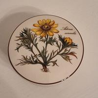 Scatola rotonda  in porcellana dipinta a mano 