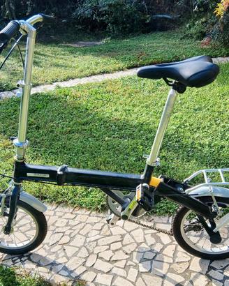 Bicicletta Raleigh pieghevole mai usata.