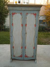 Armadio decorato a mano