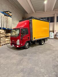 ISUZU M27 TELATO 3.0cc (PATENTE B) – 21.000 KM