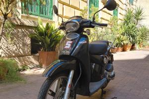 Aprilia Scarabeo 50 - 2012