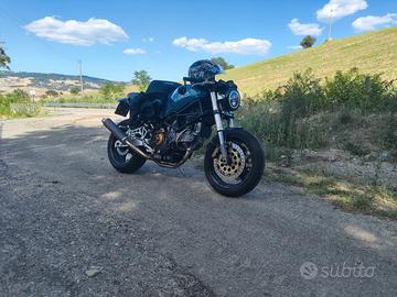 ducati Monster 900