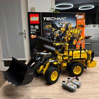 LEGO Technic 42030 Ruspa volvo L350Ftelecomandata