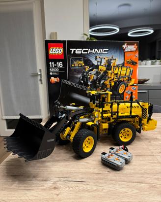 LEGO Technic 42030 Ruspa volvo L350Ftelecomandata