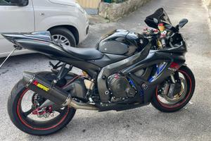 MOTO GSX R600