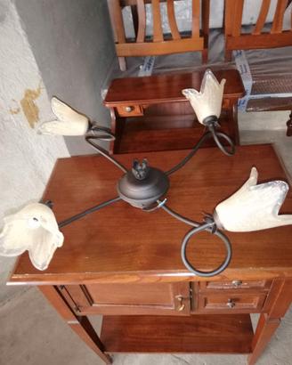 2 Lampadari 1 a 4 luci 1 a 2 luci a parete
