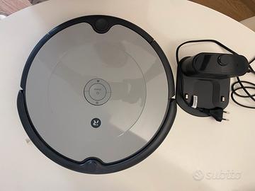 Robottino Roomba aspirapolvere