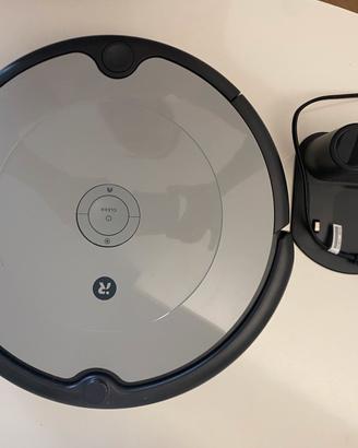 Robottino Roomba aspirapolvere