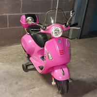 Vespa GTS rosa