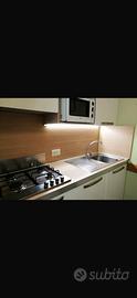 Viserba con 2 balconi e posto auto privato