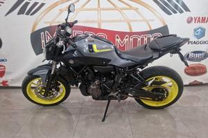 YAMAHA MT-07 - NERA/GRIGIA - USATA