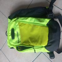 zaino con camelbak e marsupio portaborraccia