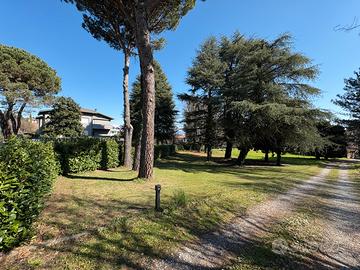 Terreno edificabile in Inverigo 740 mq