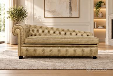Dormeuse beige stile Chesterfield inglese