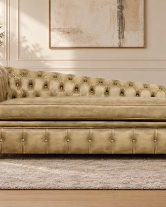 Dormeuse beige stile Chesterfield inglese