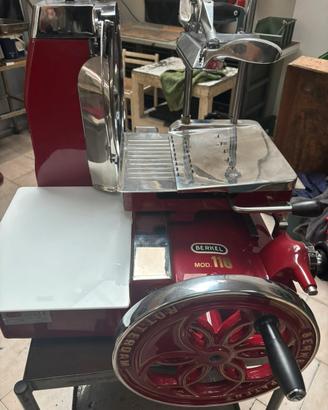 AFFETTARICE A VOLANO BERKEL 116