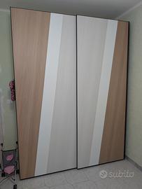 armadio in legno  a 2 ante