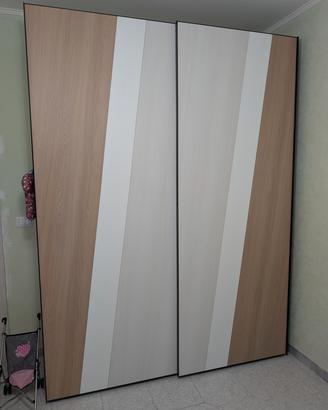 armadio in legno  a 2 ante