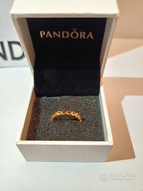 Anello Pandora Fascia Cuori D'oro 