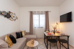 Il tuo rifugio moderno tra mare e città