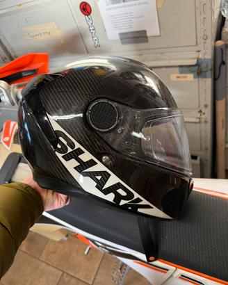 Casco shark spartan carbon