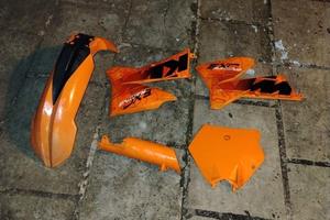 plastiche ktm 