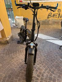 Bici elettrica icone x7 48v 250w con acceleratore