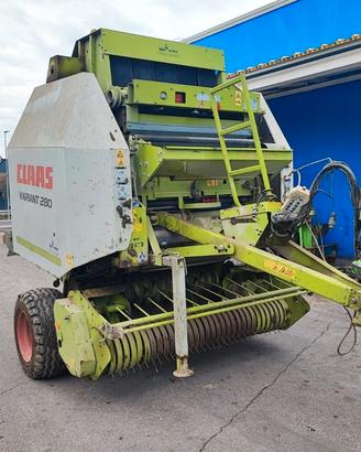 Rotopressa Claas Variant 280