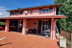 Villa di 440 m² con più di 5 locali e box auto dop