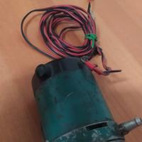 pompa per acqua a 12 volt testata e funzionante