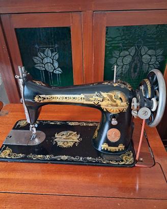 Macchina da cucire vintage  Singer