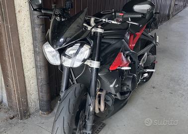 TRIUMPH STREET TRIPLE 675 R ABS
