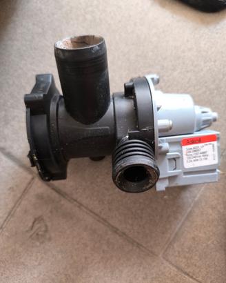 Pompa con Filtro per lavatrice Ariston AVSL 109