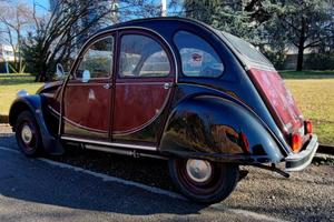 Citroen 2CV Charleston bordeaux e nero 1983