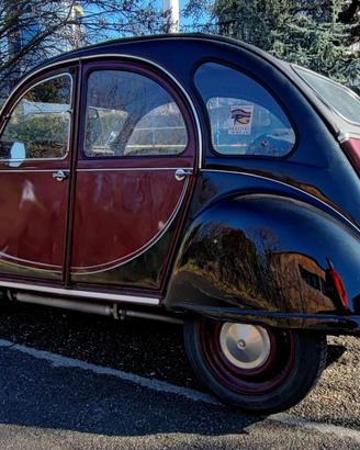 Citroen 2CV Charleston bordeaux e nero 1983