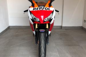 Honda cbr 1000 rr fireblade repsol 2015