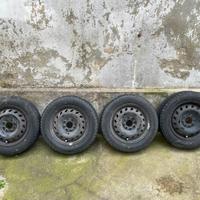 4 cerchi fiat da 13 gommati nuovi