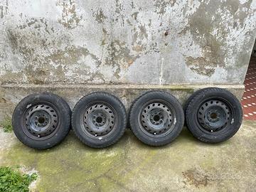 4 cerchi fiat da 13 gommati nuovi