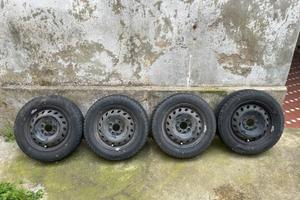 4 cerchi fiat da 13 gommati nuovi
