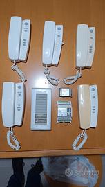 CITOFONO BIFAMILIARE A 5 POSTAZIONI 