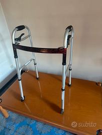 Deambulatore pieghevole