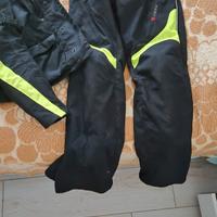 pantaloni e giacca da moto dainese