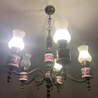 Lampadario Vintage e Tavolo da Stiro Vintage