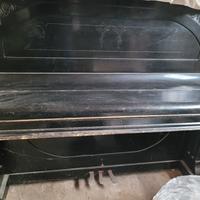 pianoforte a muro
