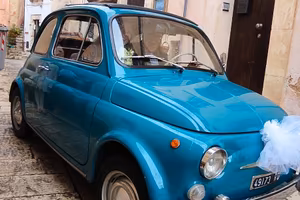 Fiat 500 f del 1969 con gancio di traino