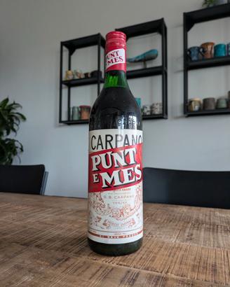 Bottiglia Carpano 'Punt e Mes' Vermut 1990