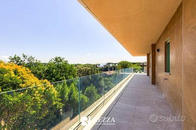 Appartamento di 169 m² con 4 locali e box auto a R