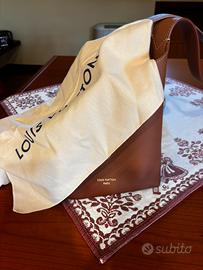 Borsa Louis Vitton Low Key Hobo PM